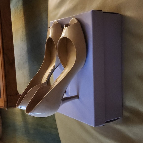 Women heels - Picture 2 of 6